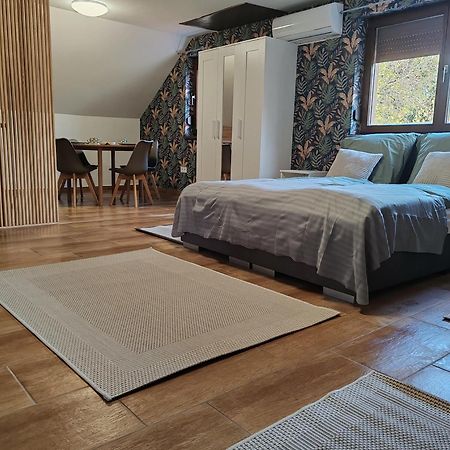 Rp Apartmanhaz Demjén Exterior foto