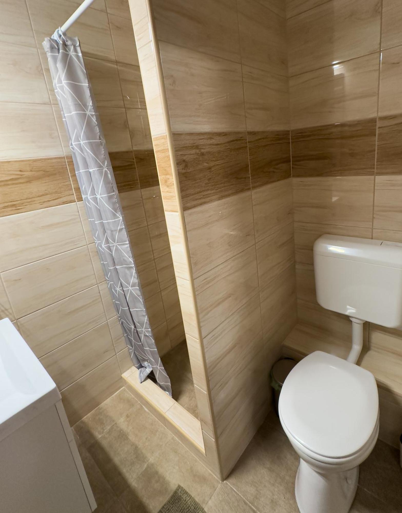 Rp Apartmanhaz Demjén Exterior foto