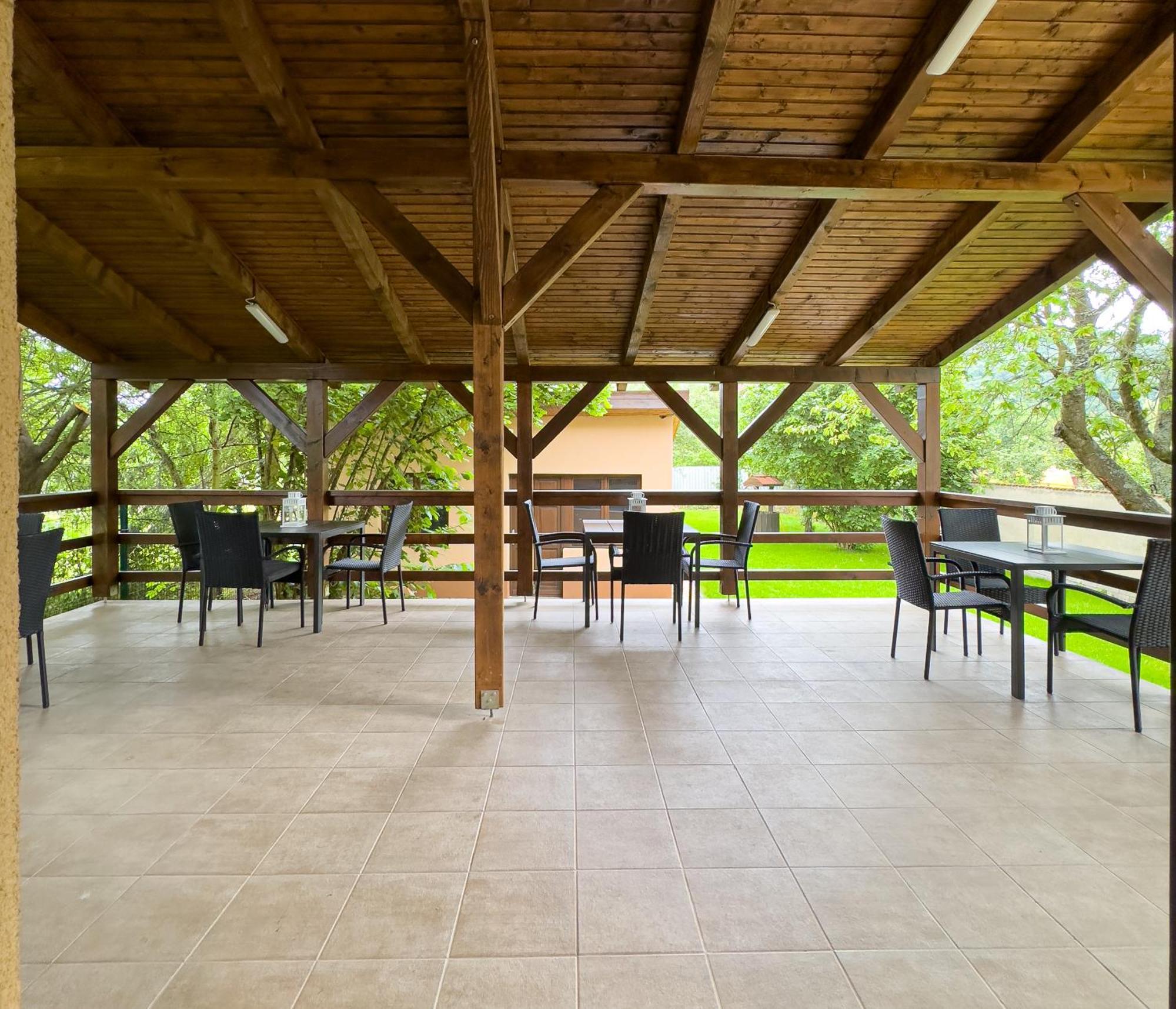 Rp Apartmanhaz Demjén Exterior foto