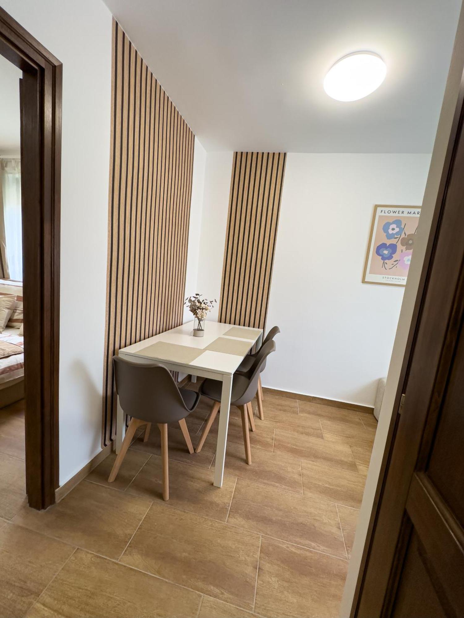 Rp Apartmanhaz Demjén Exterior foto
