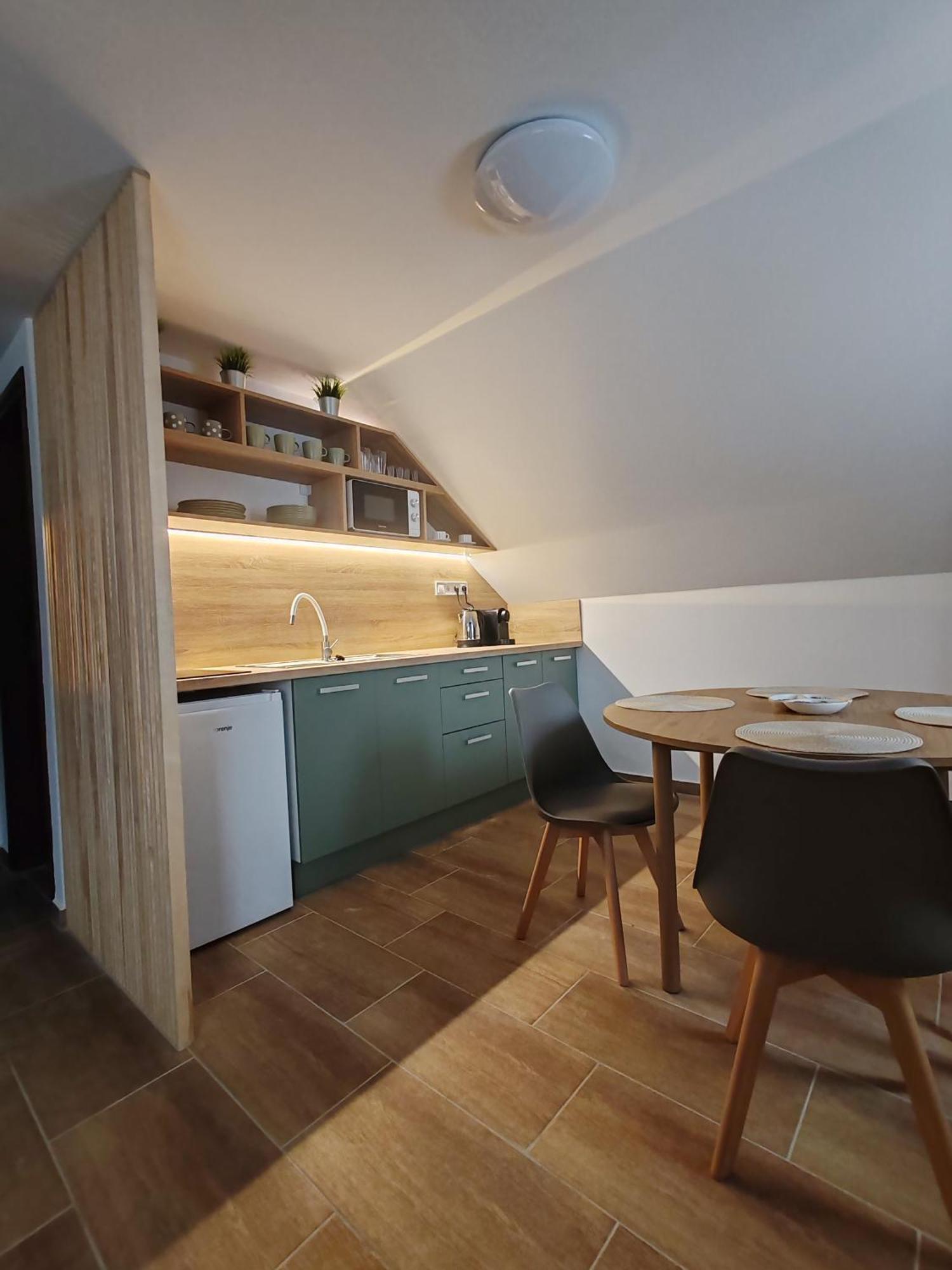 Rp Apartmanhaz Demjén Exterior foto