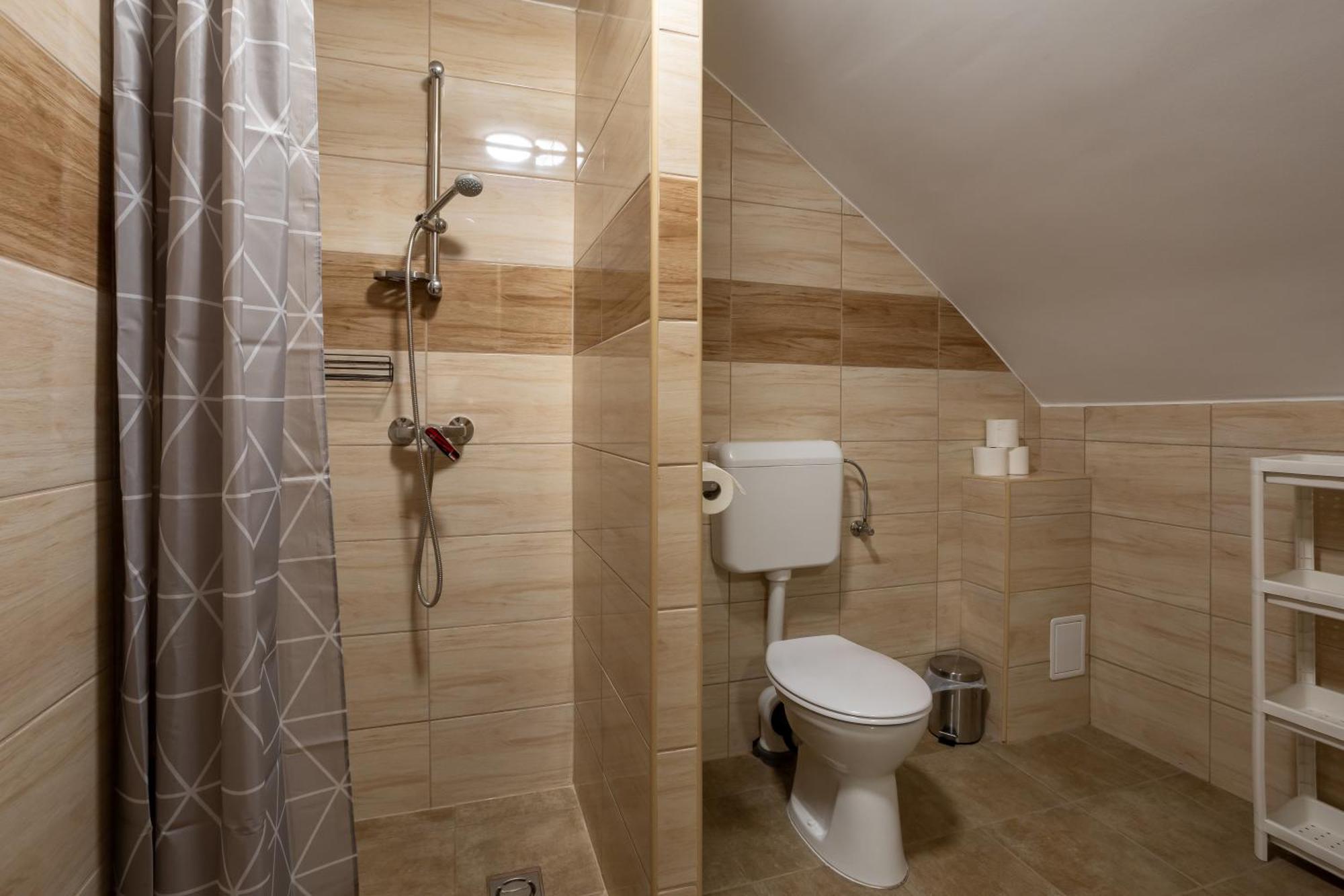 Rp Apartmanhaz Demjén Exterior foto