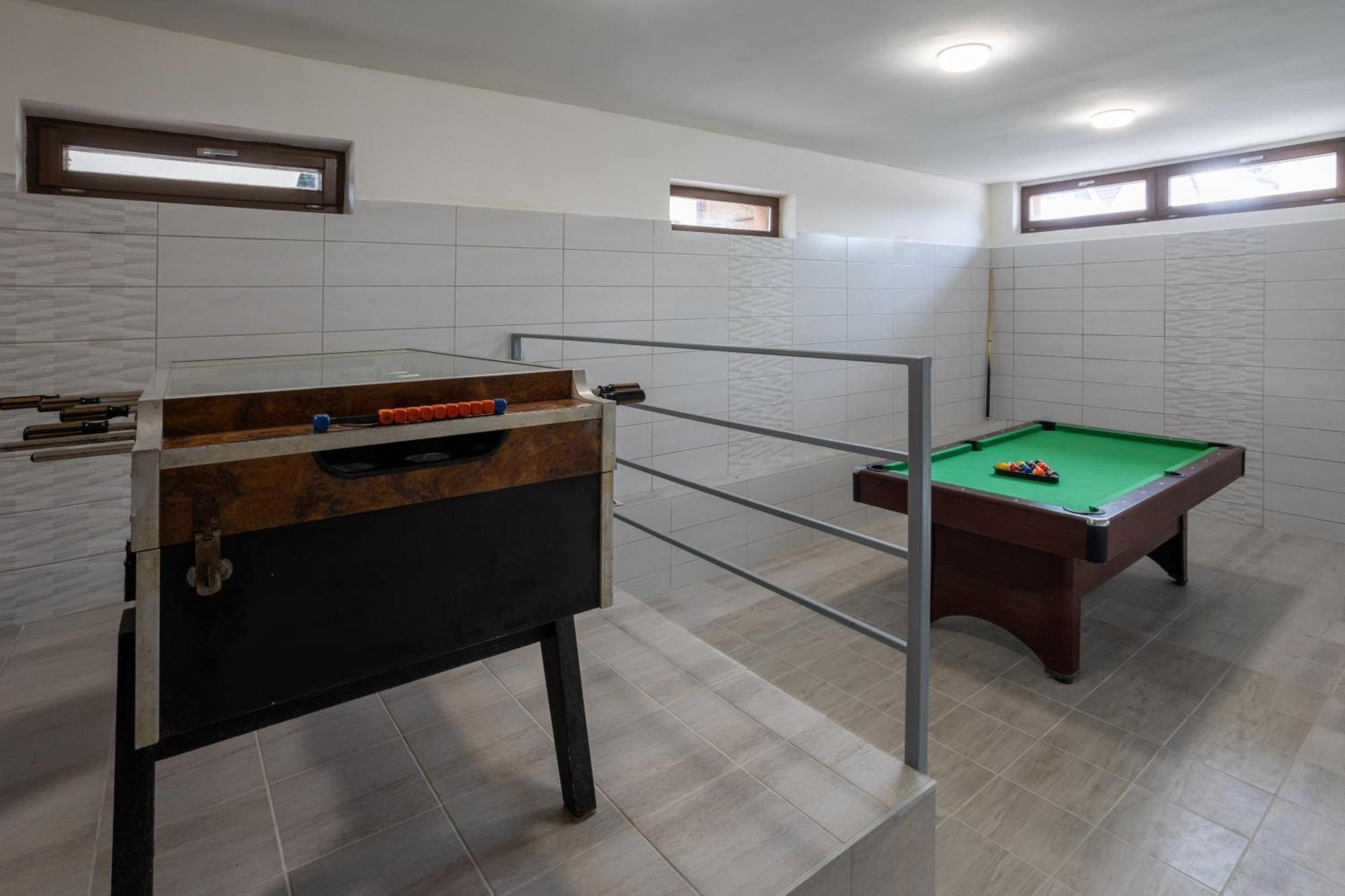 Rp Apartmanhaz Demjén Exterior foto